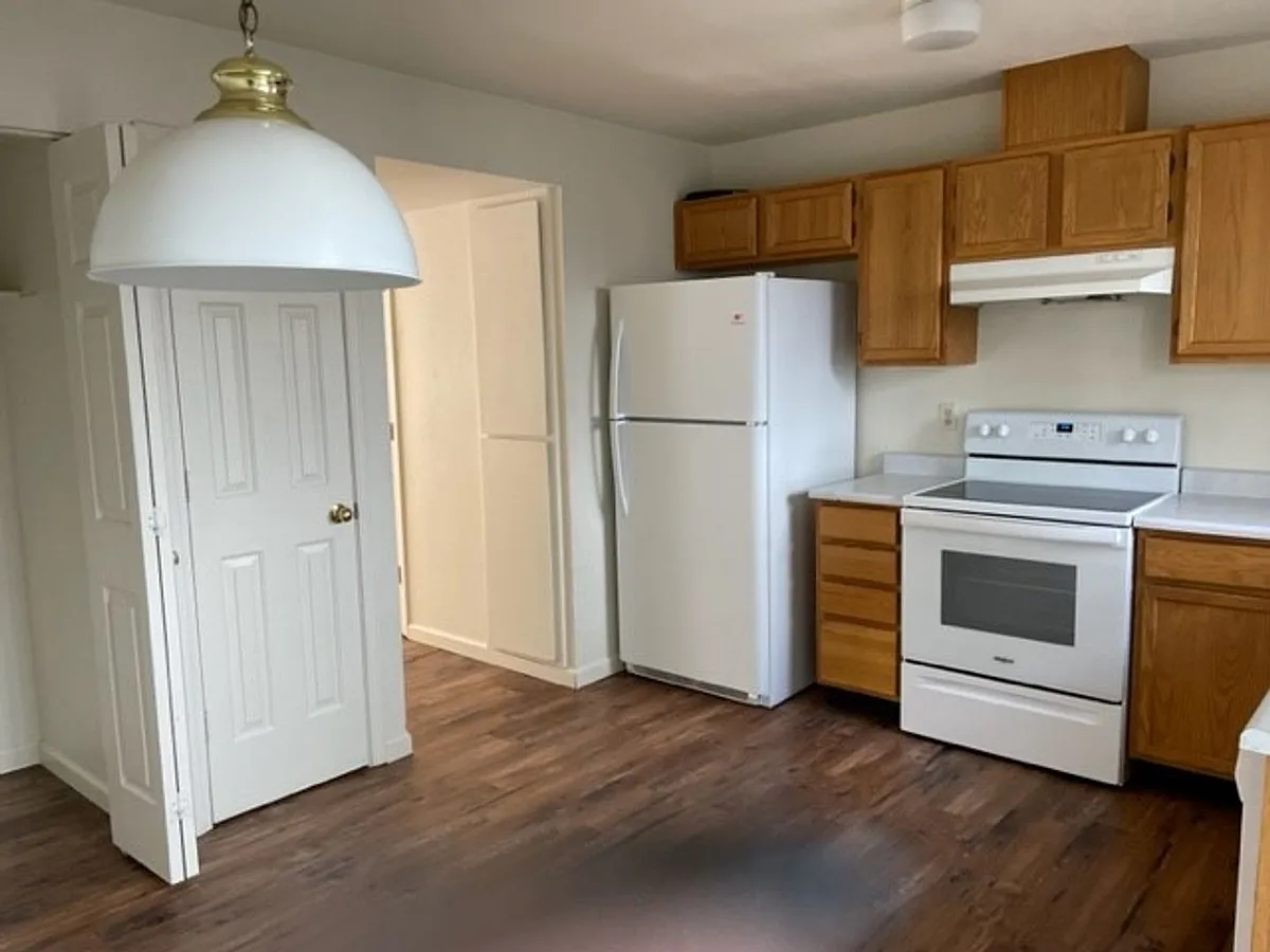 Building Photo - 4005 Pheasant Dr #2