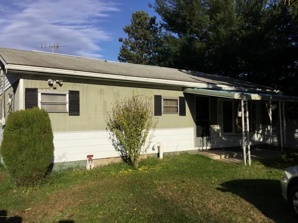 1105 Charles St, Plains, PA 18702