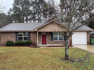 1220 Desert Storm Dr, Hinesville, GA 31313