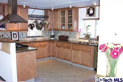 2nd image of 9819 Tujunga Canyon Pl