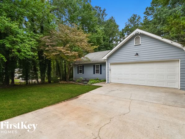 520 Honeysuckle Ln