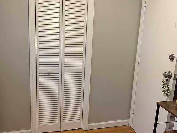 5th image of 650 E Park Ave