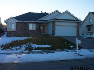 1214 S Limerick Rd, Papillion, NE 68046