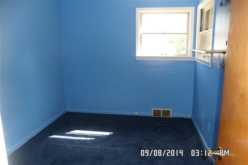 2nd image of 27351 Freda St