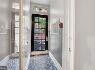 348 S 16th St #3F, Philadelphia, PA 19102