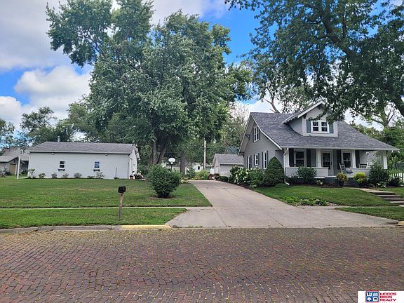 2nd image of 702 N 8th St