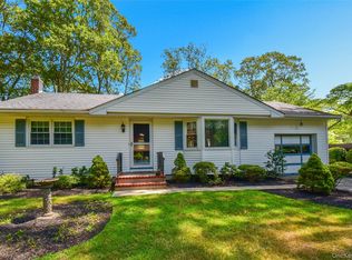 41 Marbeth Cir, Miller Place, NY 11764