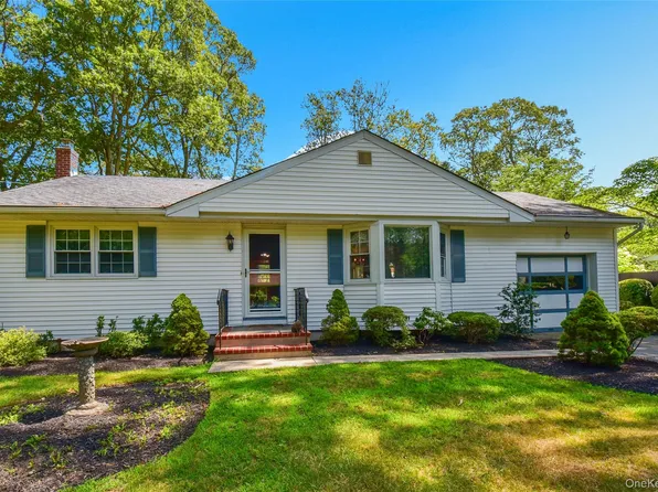41 Marbeth Circle, Miller Place, NY 11764