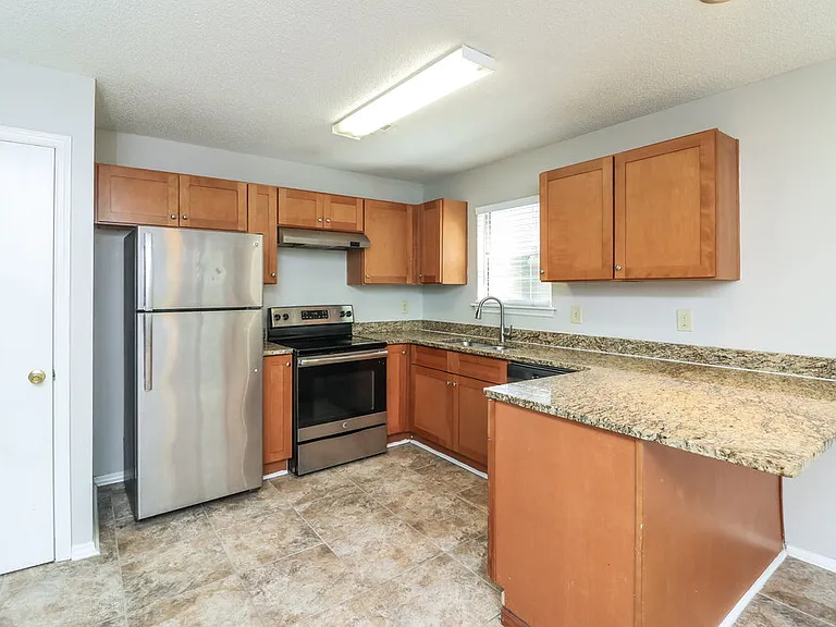 4034 Sharon Woods Dr — Photo 10
