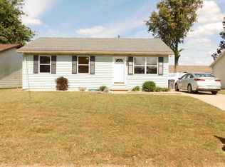 6300 Country Ln, Evansville, IN 47715