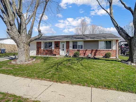 3rd image of 7051 Stonehurst Dr