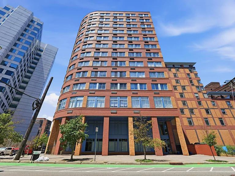 311 Washington St #9C — Photo 30