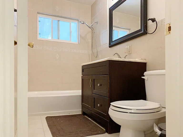 3407 Flora Vista Ave — Photo 8