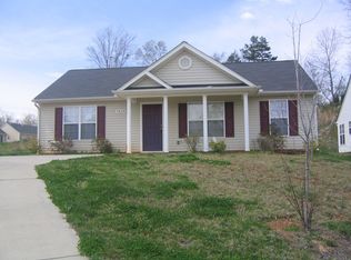 3039 Westwinds Ct, Charlotte, NC 28214