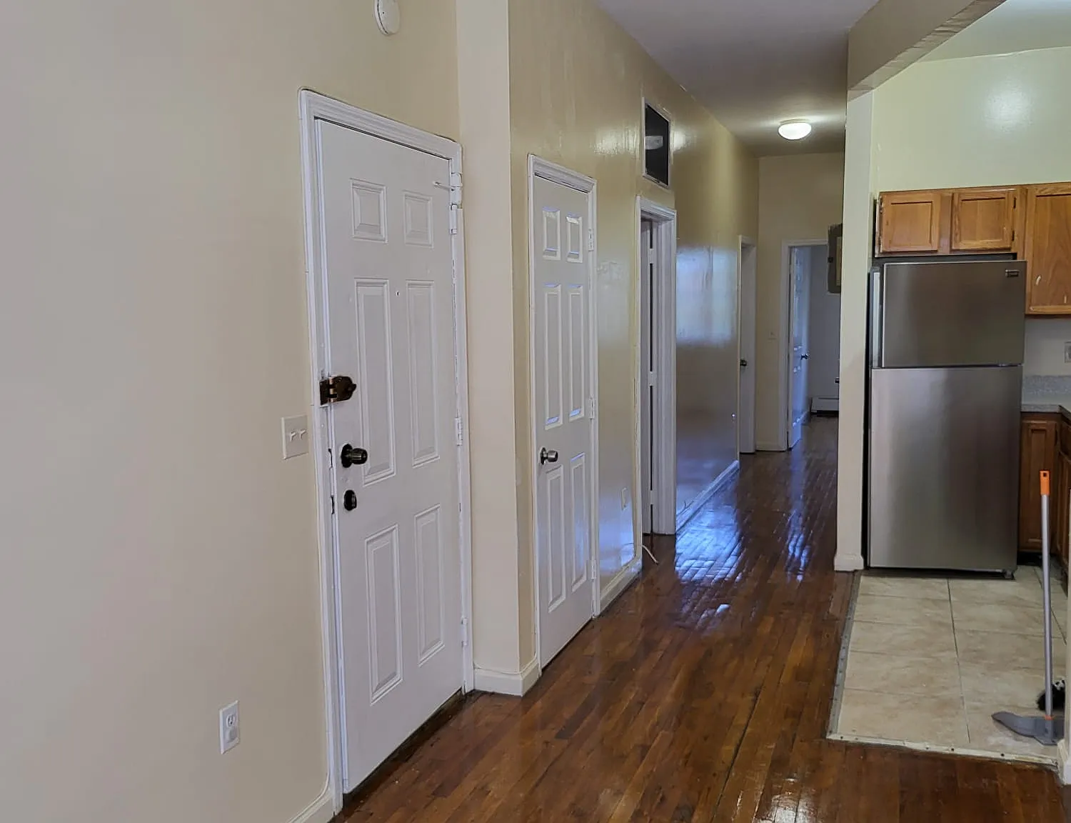 873 Elsmere Place — Photo 2
