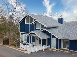 560 Moongate Dr, Osage Beach, MO 65065