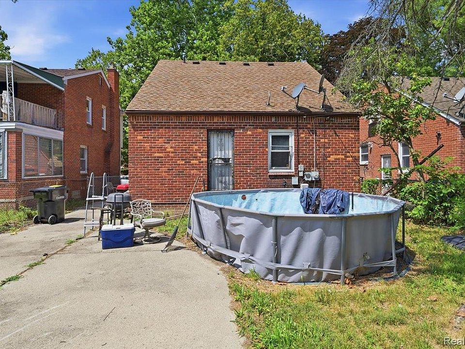 17694 Avon Ave, photo 10