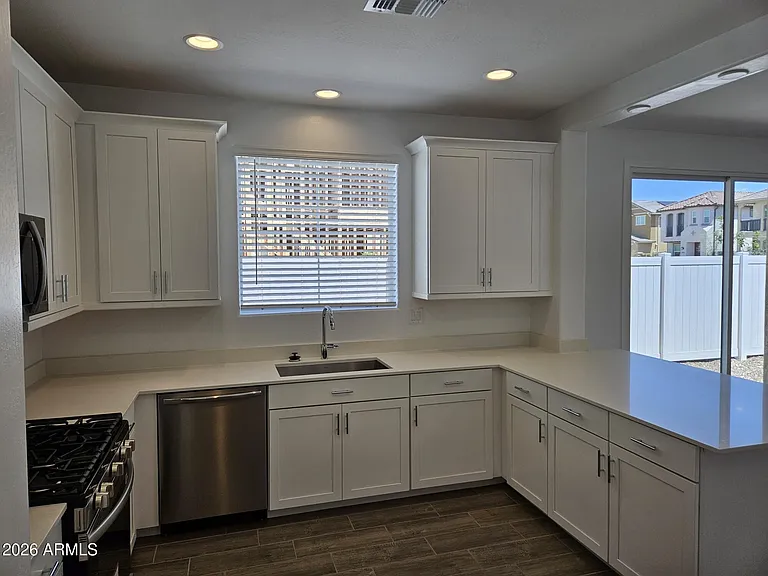 8310 E Prairie Ave — Photo 11