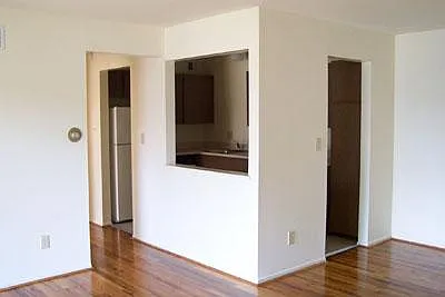 5085 Mansfield Ave — Photo 4