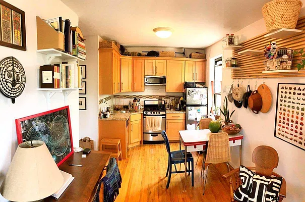 Rented by Rapid Realty Cobble Hill | media 37
