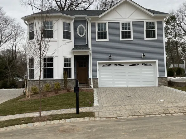29 Arden Pl, Hillsdale, NJ 07642