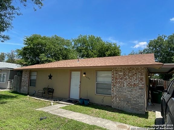 2nd image of 6046 Castle Queen