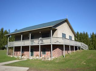 00585 Pesek Rd, Boyne City, MI 49712