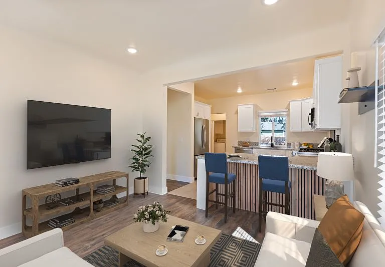 10 Prater Way — Photo 4