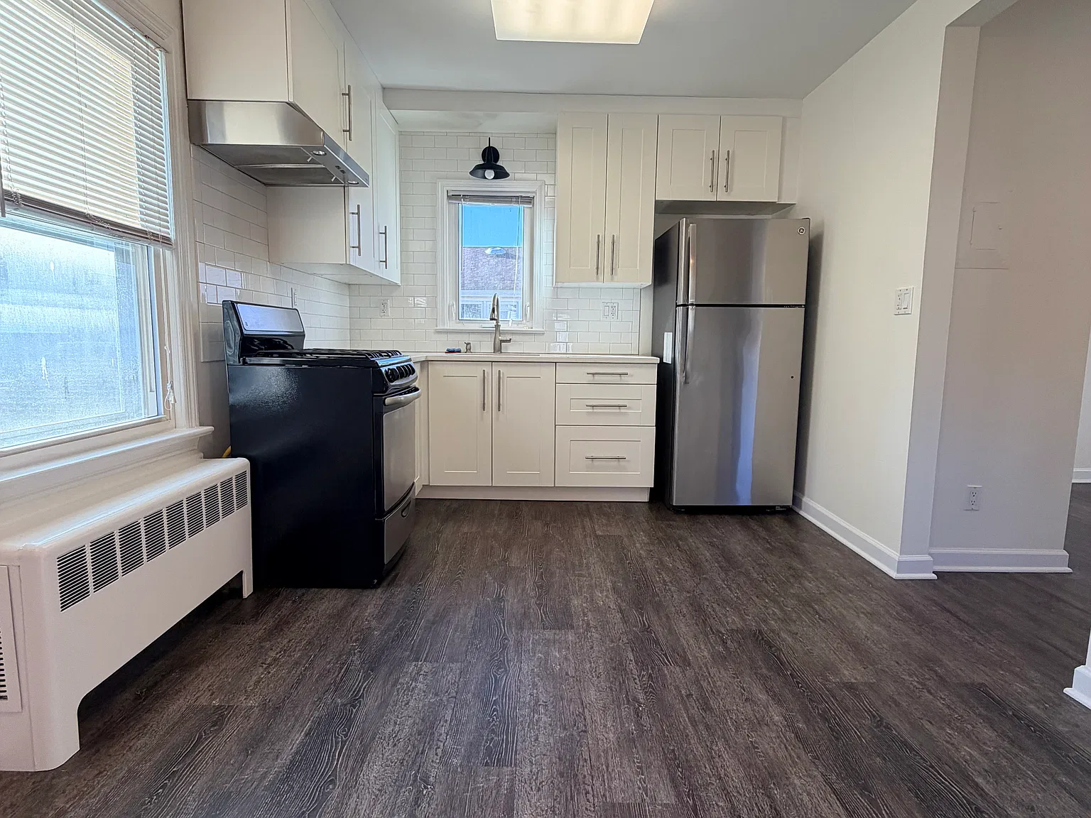 Studio, 385 sqft, $1,800 — Photo 3