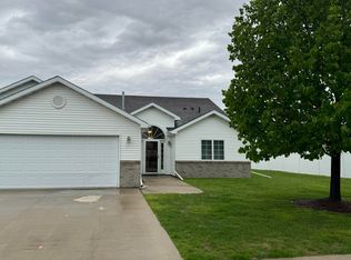 2398 45th Ave S, Grand Forks, ND 58201