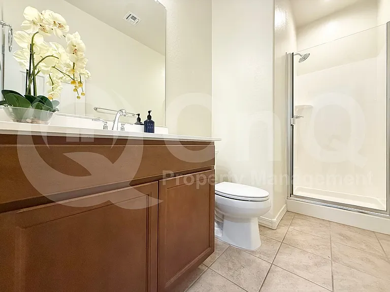 5734 W Getty Dr — Photo 9