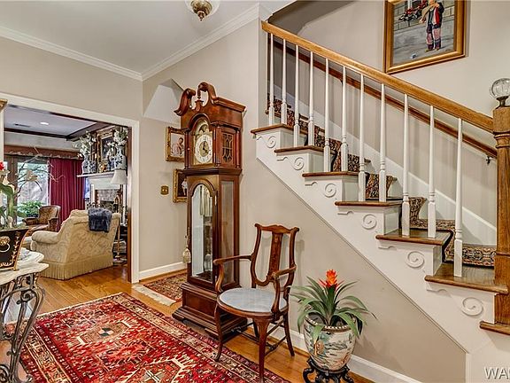 5th image of 1309 Indian Hills Cir