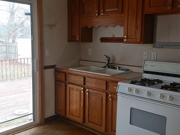 Oak cabinet in the kitchen