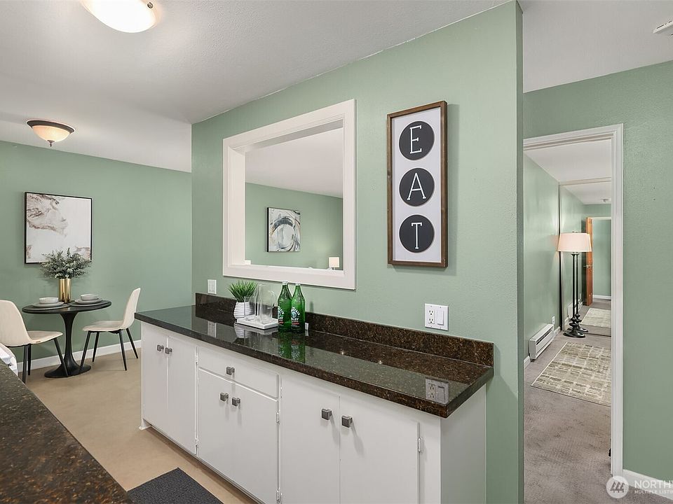 1st image of 932 100th Avenue NE #228