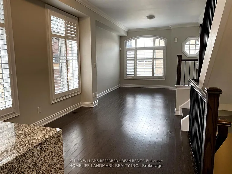 275 Royalton Cmn #53 — Photo 4