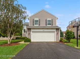 2078 Conway Ln, Aurora, IL 60503