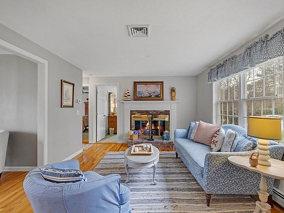 4th image of 75 Trout Brook Rd