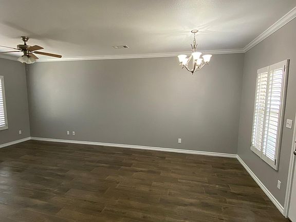 4th image of 7218 Barksdale Ln