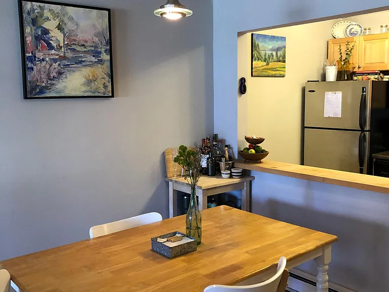 22 Laurel St — Photo 4