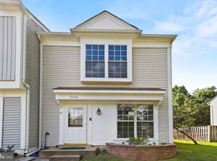 7136 Strawn Ct, Alexandria, VA 22306