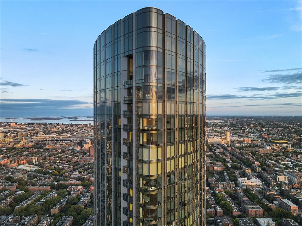 1st image of 1 Dalton St APT 5802