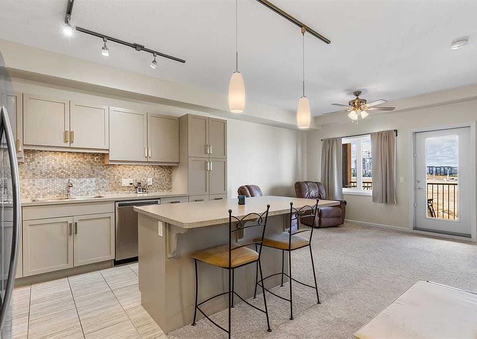 1st image of 450 SE Kincora Glen Rd NW #2405