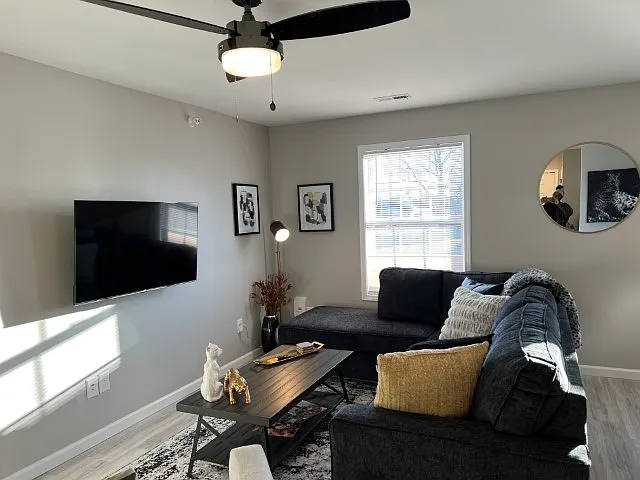 Adam Street Apartments — Photo 14