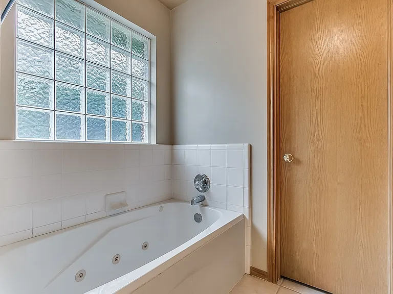 4008 Morningstar Dr — Photo 35