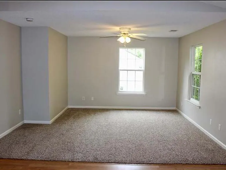 216 Rivers Edge Dr — Photo 8