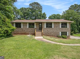 530 Village Green Ct SW, Lilburn, GA 30047