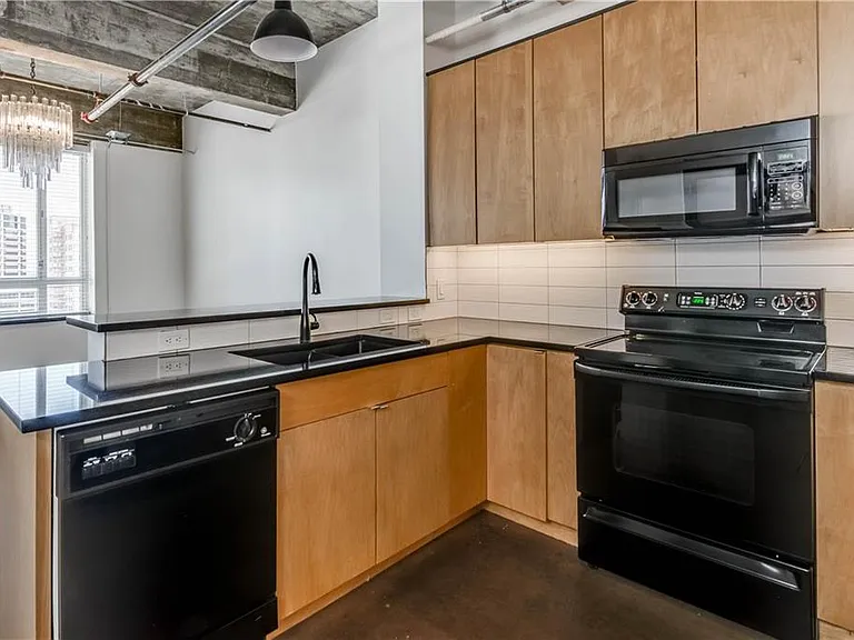 710 Colorado St #G-9 — Photo 6