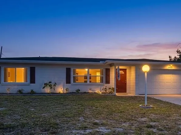 2632 Sunnyside St, Sarasota, FL 34239