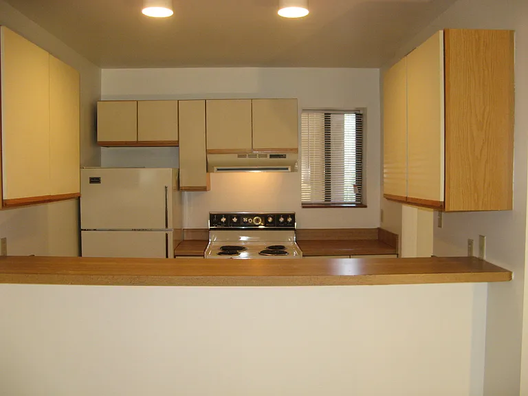 1002 Linden Ave #210 — Photo 7