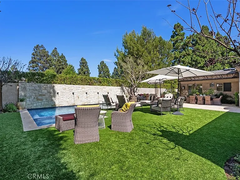 4 Winged Foot Ln — Photo 21